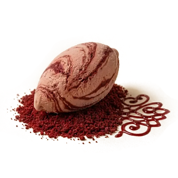 Una bola intensa de helado red velvet con un color carmesí profundo y una veta de crema de queso